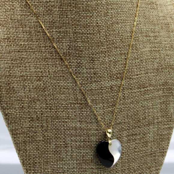 14K Pearl / Onyx Heart Pendant Necklace - Picture 4 of 8